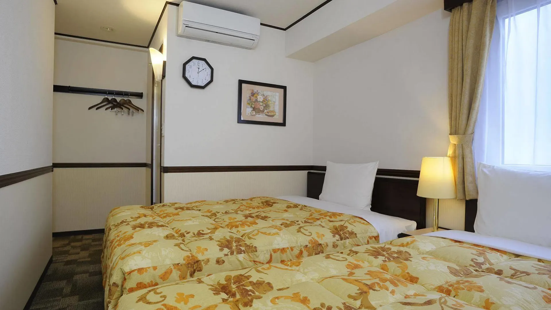 Toyoko Inn Hakata-Eki Bus Terminal Mae Fukuoka  3*, Fukuoka (Fukuoka)